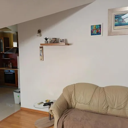 Kirka Apartment *